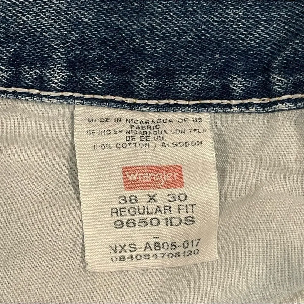 Wrangler Light Wash Regular Fit Jeans 100% Cotton waist 38 inseam 30